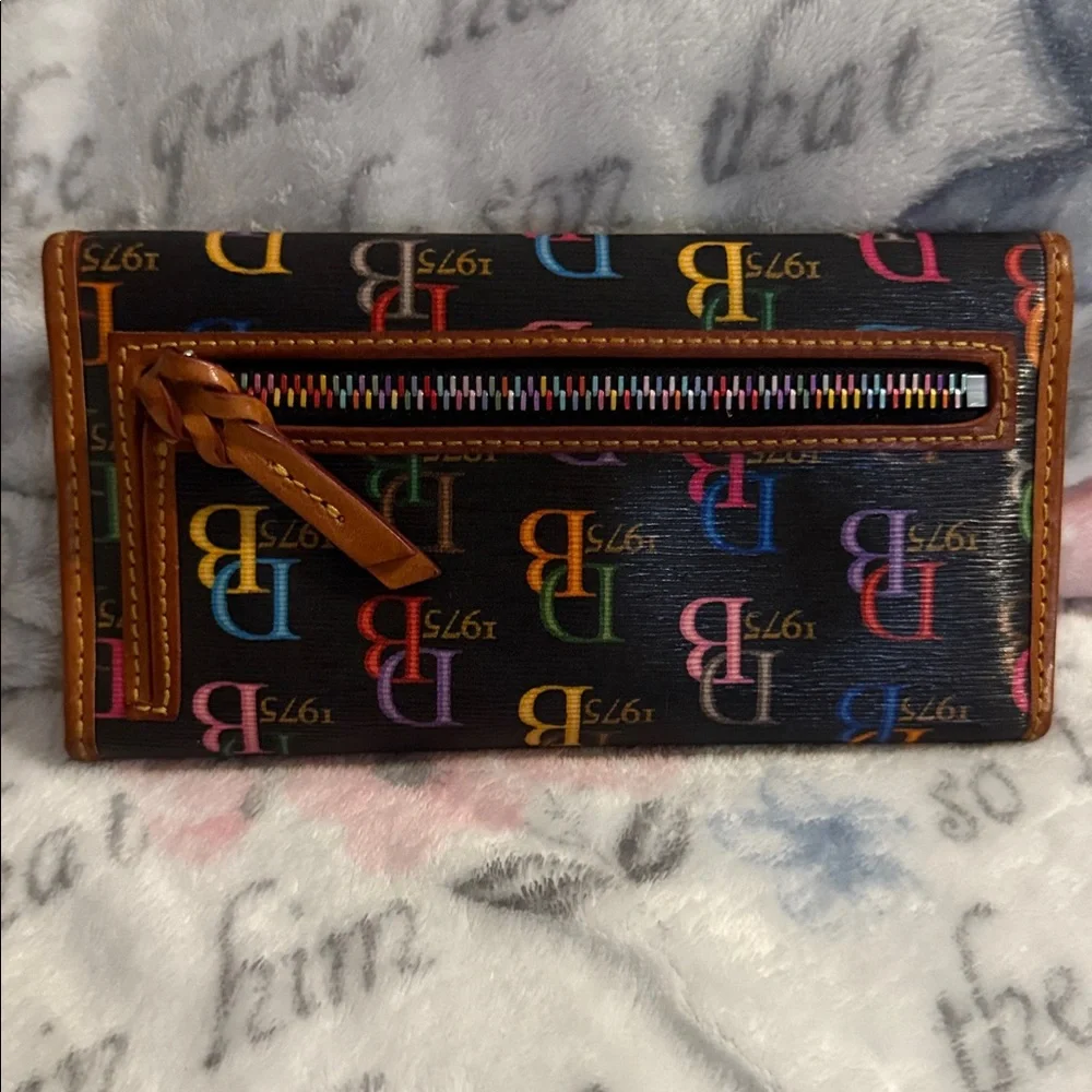 Dooney & Bourke DB75 multi-color slim wallet EUC - Picture 2 of 16